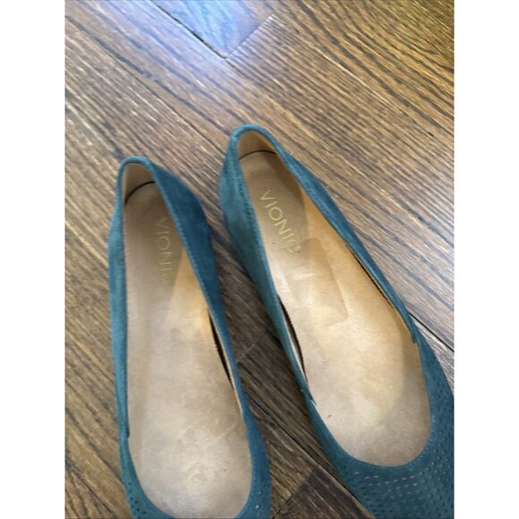 Vionic Gem Posey Women Ballet Flat Green Perforated Suede Orthotic Shoe Size 8 - Picture 3 of 5